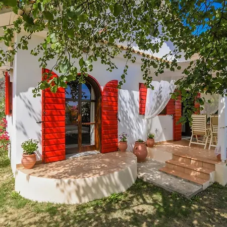 Therianos Traditional * Kalithéa