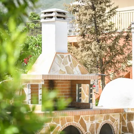 Çiftlik konaklama Therianos Traditional *