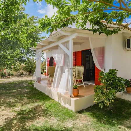 Therianos Traditional Ферма