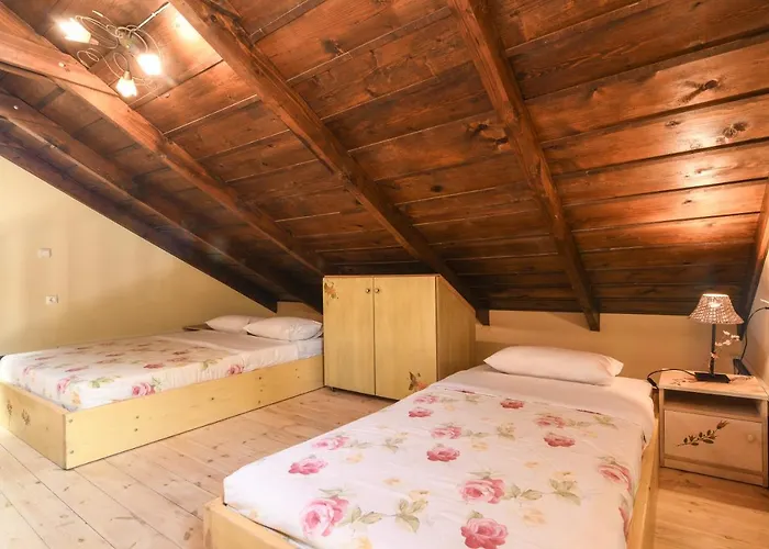 Therianos Traditional * Kalithéa