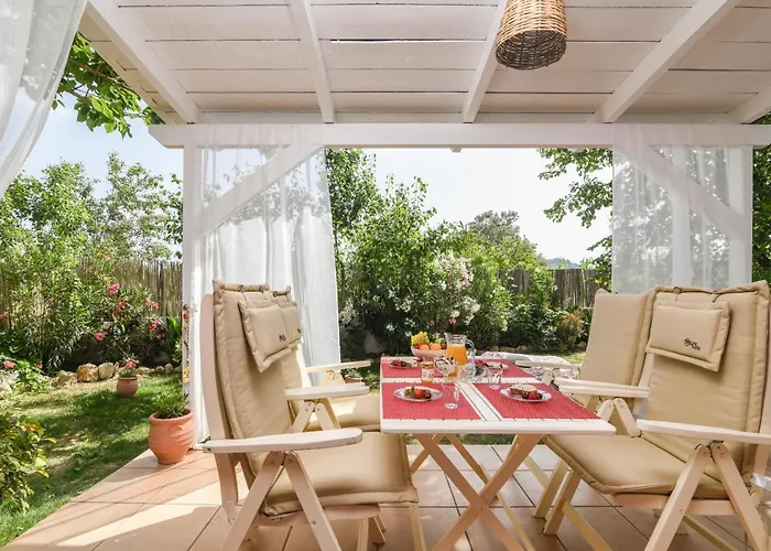 Therianos Traditional