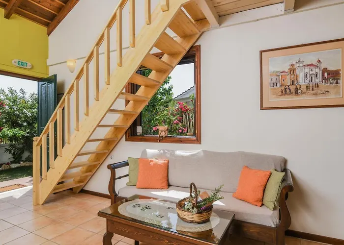 Therianos Traditional