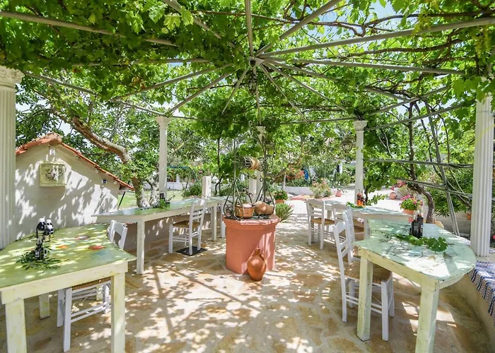 Therianos Traditional